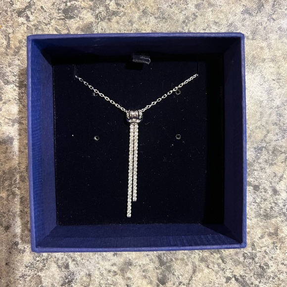 Swarovski pendent necklace. - Picture 3 of 5